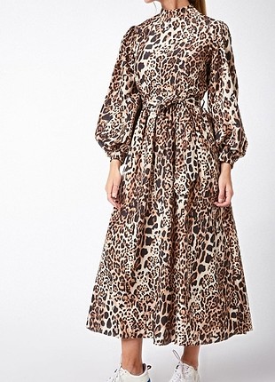 leopar elbise 