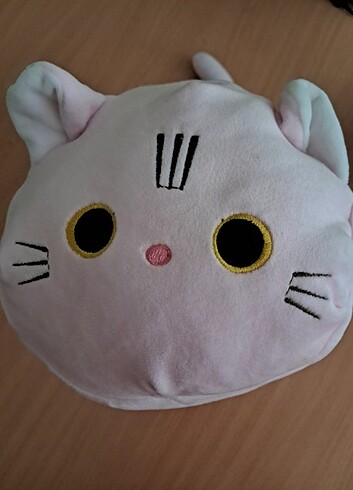 Pembe yastık 