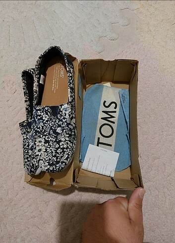 TOMS Orjinal Toms Az Kullanilmis 37 Numara