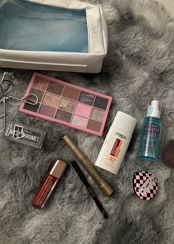 Makyaj Malzemeleri - Görsel 2