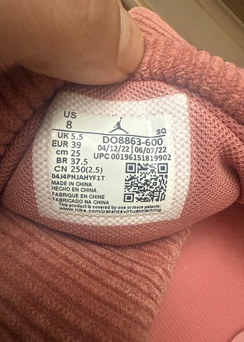 39 Beden pembe Renk Nike Jordan orjinal terlik
