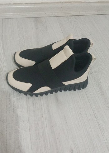 Krem siyah Kadın Dolgu Topuk Spor Ayakkabı - Görsel 4