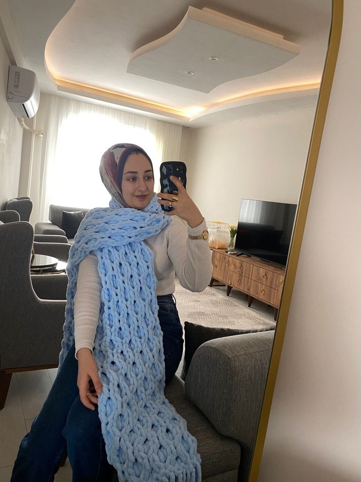 Mavi Örgü Salaş Kadın Şal - Görsel 3