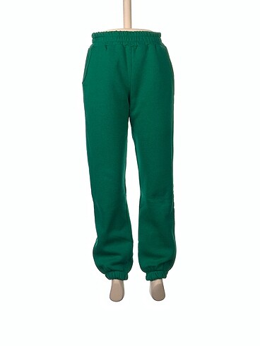 Bershka Eşofman Altı %70 İndirimli.