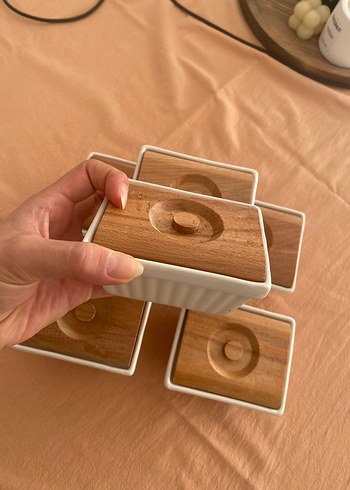 Diğer Ahşap kapaklı beyaz kahvaltılık seti