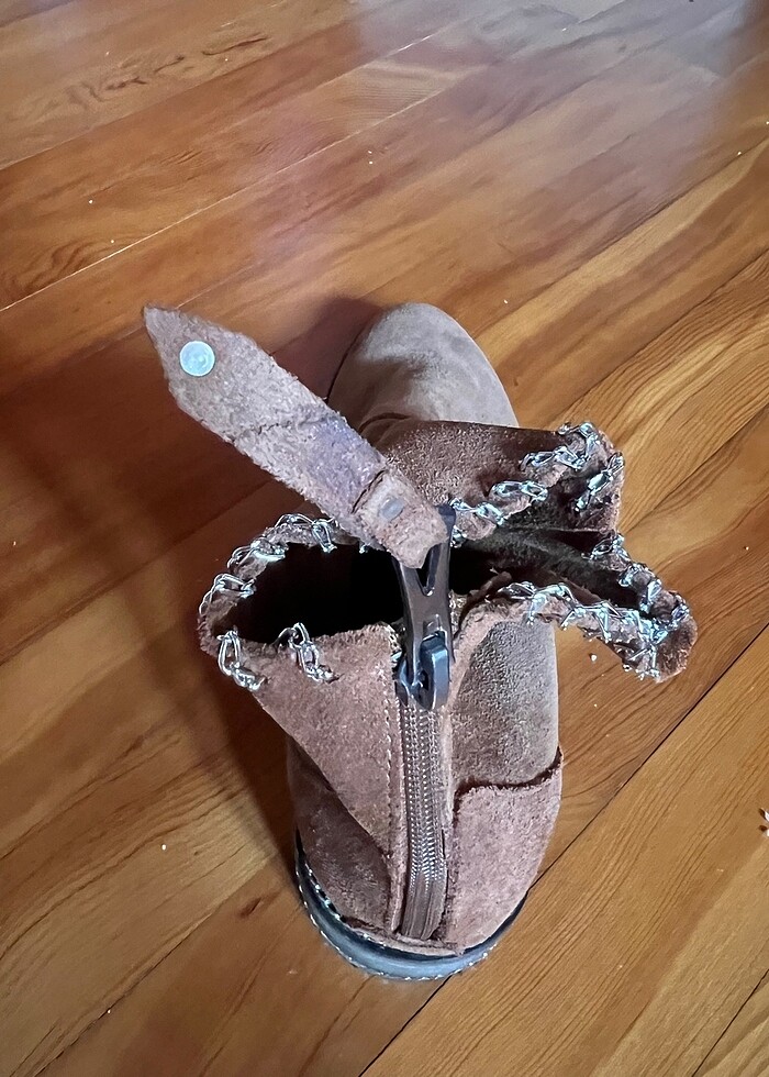 Kahverengi Bot - Görsel 4