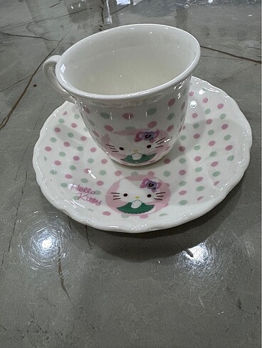 Hello kitty fincan