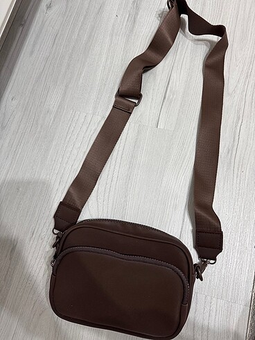 Stradivarius çanta