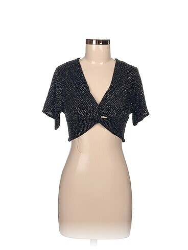 Pull and Bear Bluz %70 İndirimli.