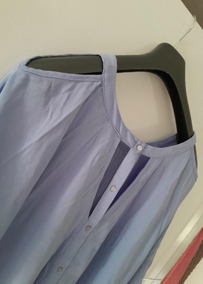 Dökümlü, omuz, sırt dekolteli bluz! - Görsel 4