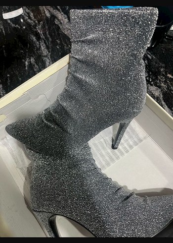 Gri Simli İnce Topuklu Kadın Bot - Görsel 4