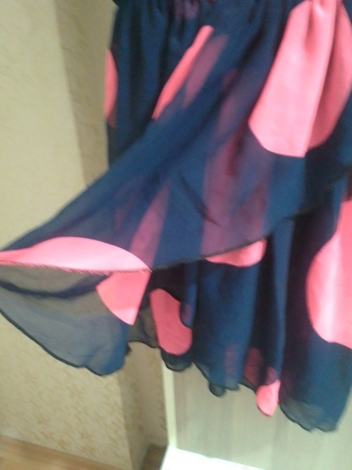 Puantiyeli V Yaka Midi Elbise - Görsel 3