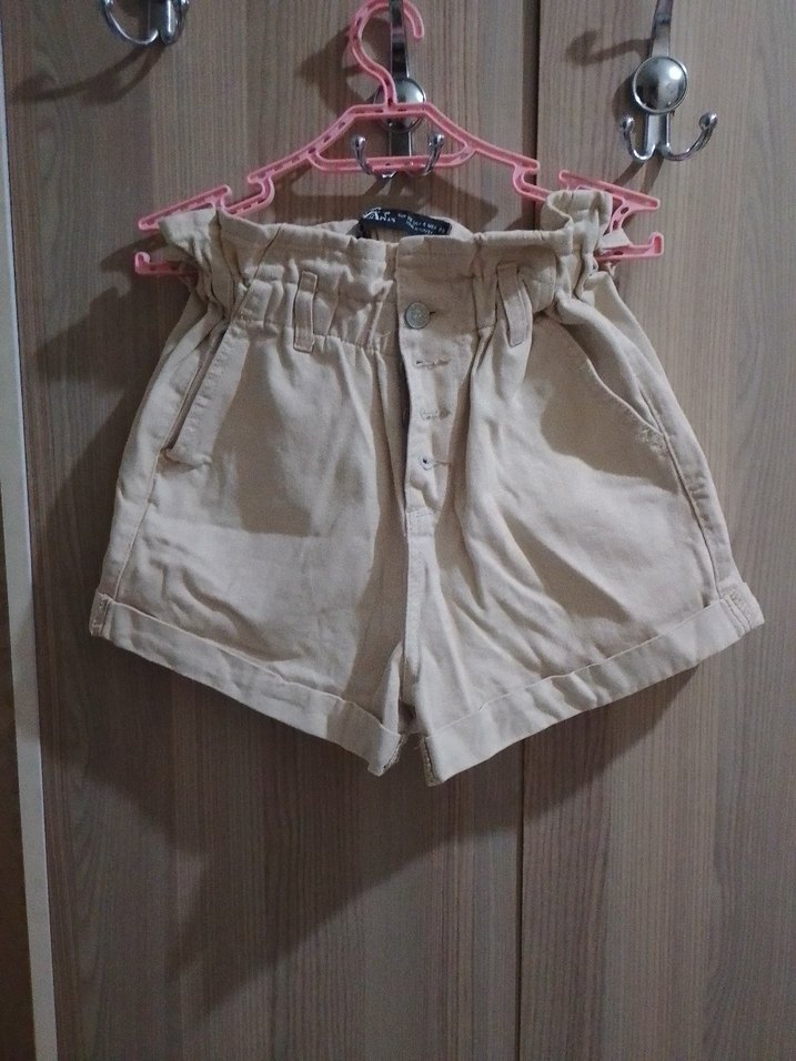 Düğmeli Bej Yüksek Bel Mini Şort - Görsel 2