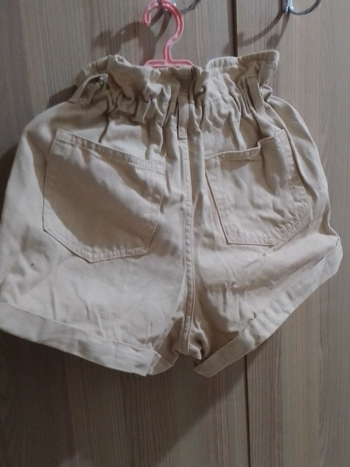 Düğmeli Bej Yüksek Bel Mini Şort - Görsel 3