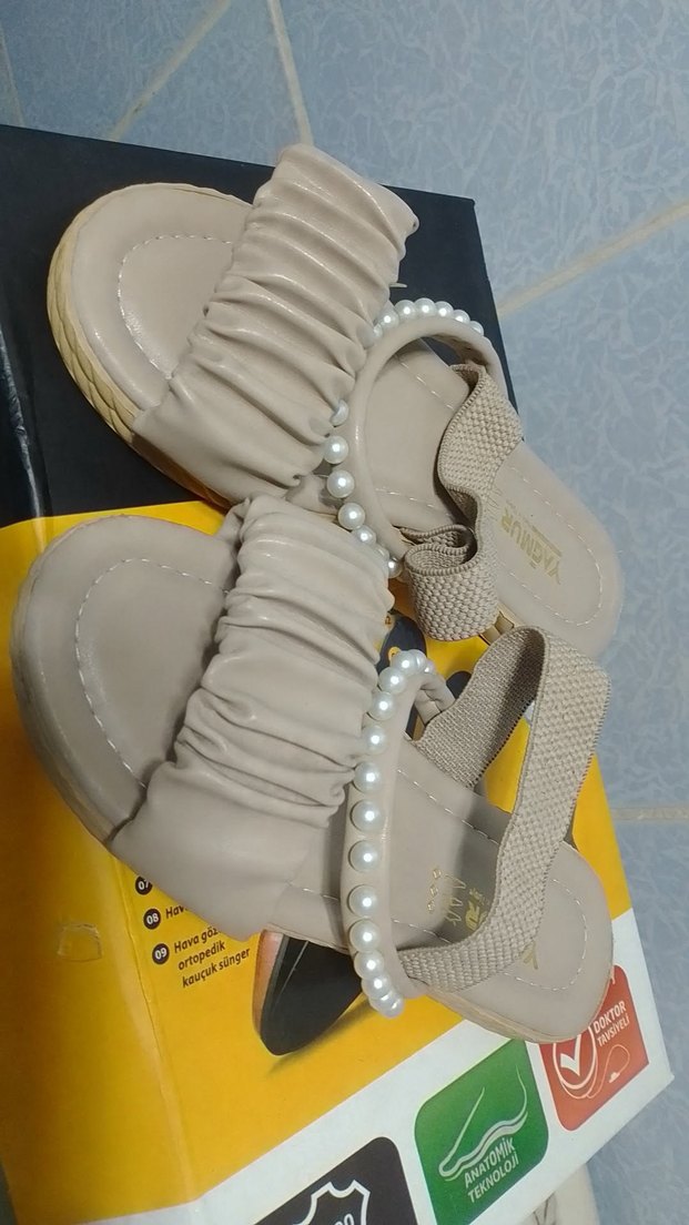 Bej Kadın Dolgu Topuklu Terlik İnci Detaylı - Görsel 3