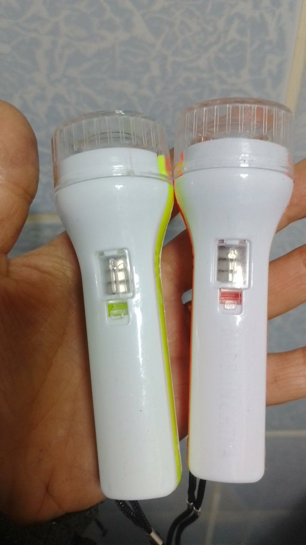 Beyaz Renkli el feneri .... çoklu alimda tanesi 15 lira - Görsel 2