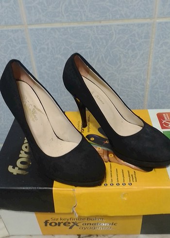 Siyah süet Kadın Stiletto Topuklu Ayakkabı
10 cm topuklu - Görsel 2
