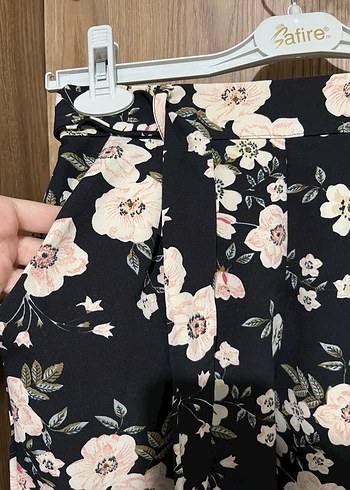 Çiçek Desenli Kemerli Kadın Pantolon - Görsel 7