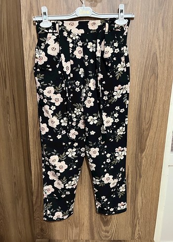 Çiçek Desenli Kemerli Kadın Pantolon - Görsel 3