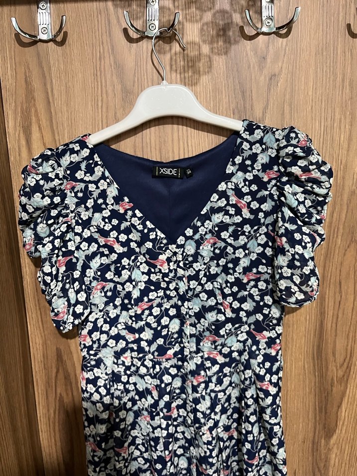 Çiçek Desenli Mini V Yaka Elbise - Görsel 5