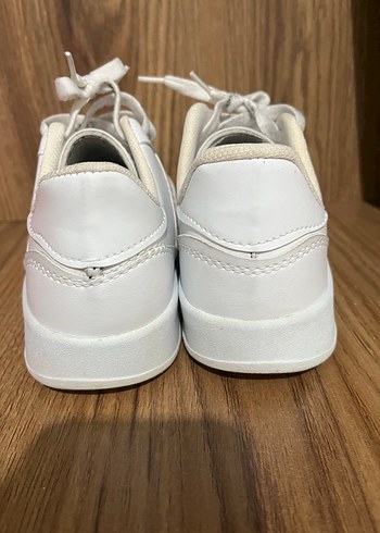 Beyaz Spor Ayakkabı - Görsel 17