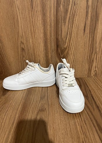 Beyaz Spor Ayakkabı - Görsel 18