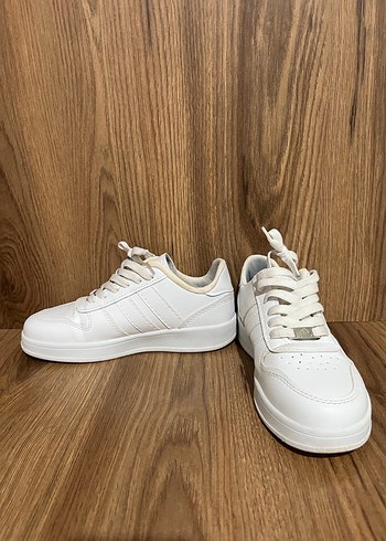 Beyaz Spor Ayakkabı - Görsel 13