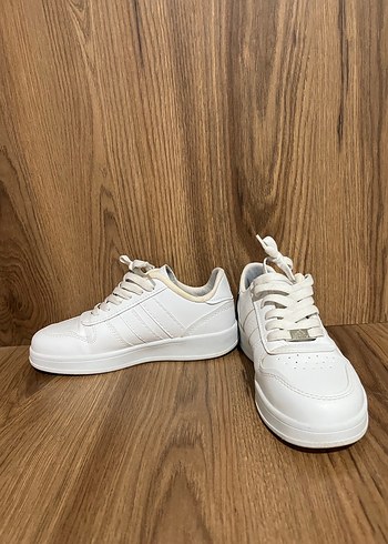 Beyaz Spor Ayakkabı - Görsel 16