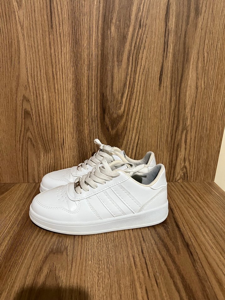 Beyaz Spor Ayakkabı - Görsel 3