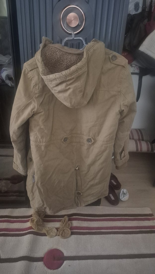 Bej Düğmeli Erkek çocuk parka - Görsel 3