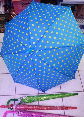 Çocuk şemsiyesi