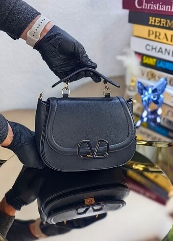 Valentino Garavani V Sling Sele Çantası