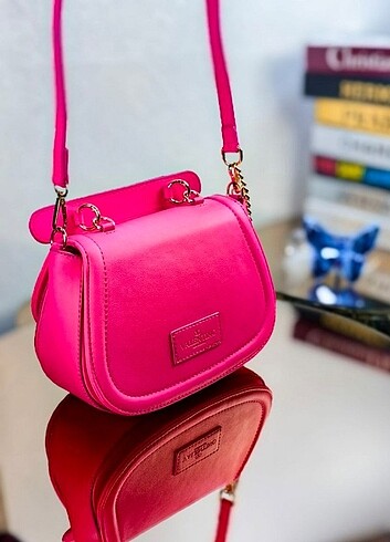 Valentino Garavani V Sling Sele Çantası