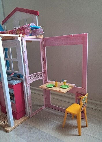 Beden Renk Barbie Evi