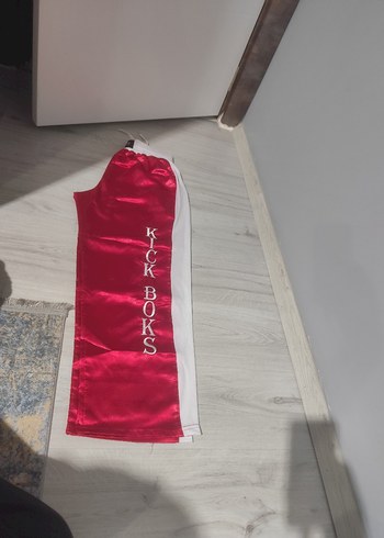 Kırmızı Parlak boks eşofmanı - Görsel 2
