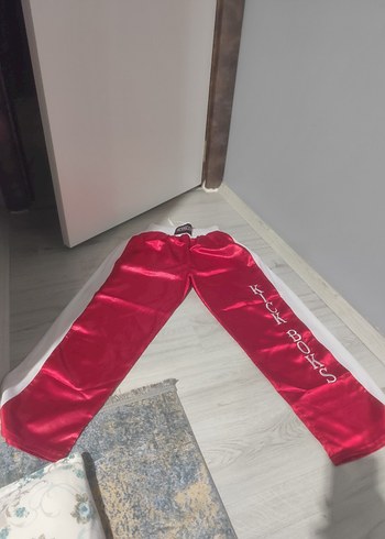 Kırmızı Parlak boks eşofmanı - Görsel 3