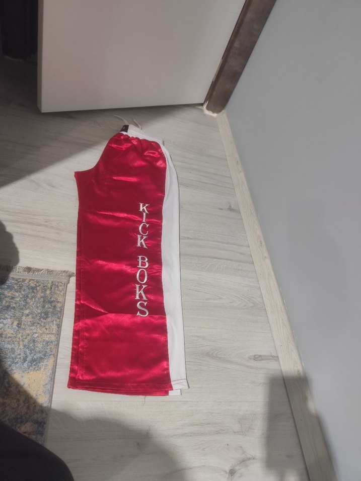 Kırmızı Parlak boks eşofmanı - Görsel 2