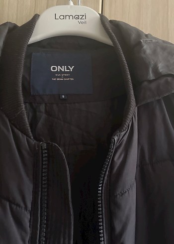 Siyah Kadın Kışlık Fermuarlı Mont - Görsel 3