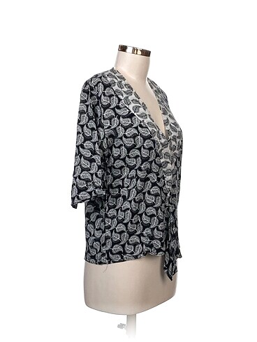 Batik Batik Bluz %70 İndirimli.