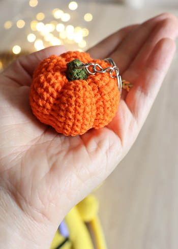 Sevimli bal kabağı örgü anahtarlık çanta süsü amigurumi - Görsel 8