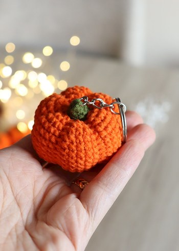 Sevimli bal kabağı örgü anahtarlık çanta süsü amigurumi - Görsel 7