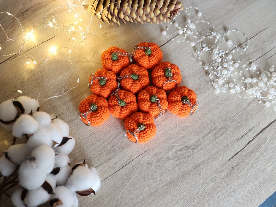 Sevimli bal kabağı örgü anahtarlık çanta süsü amigurumi - Görsel 3