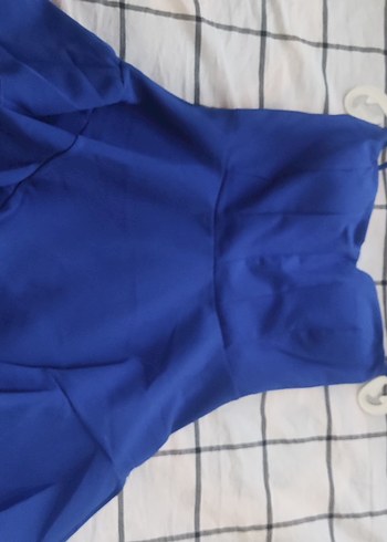 s Beden Ayarlanabilir ince askılı eteği kat detaylı abiye elbise
