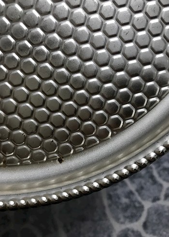 Gri Metal Yuvarlak Tepsi - Görsel 3