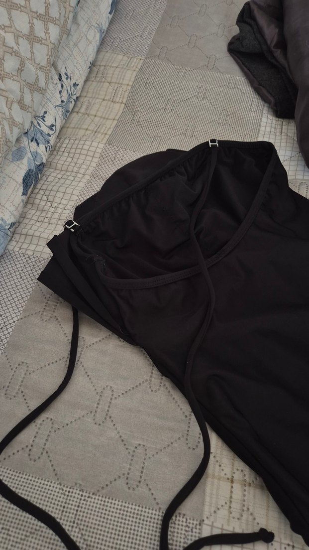 Siyah Drapeli İnce Askılı Mayo - Görsel 3