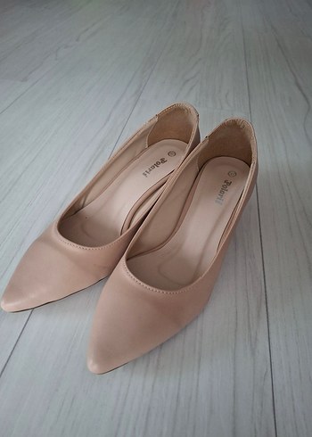 Bej Stiletto Topuklu Kadın Ayakkabı