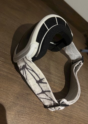 Beyaz Kayak Gözlüğü Tokalı Camlı - Görsel 2