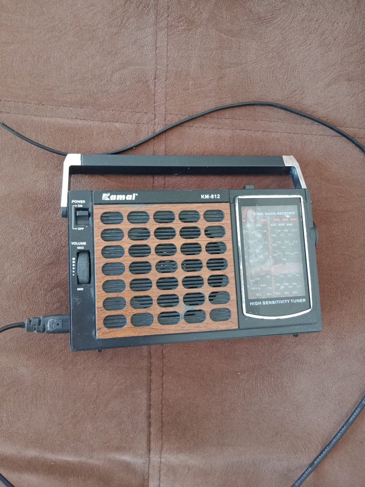 Kamal KM-812 Kahverengi Radyo Tahmini 30 yıllık. - Görsel 5