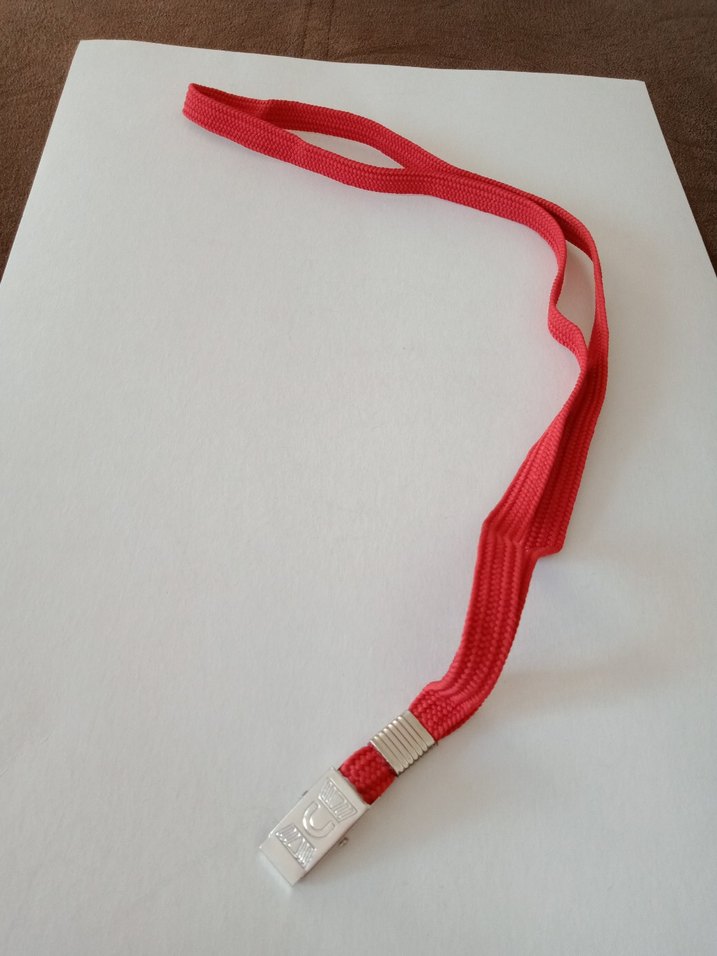 (0)Yeni Kaliteli Yaka Kartı Askılığı Sorunsuzdur. - Görsel 3