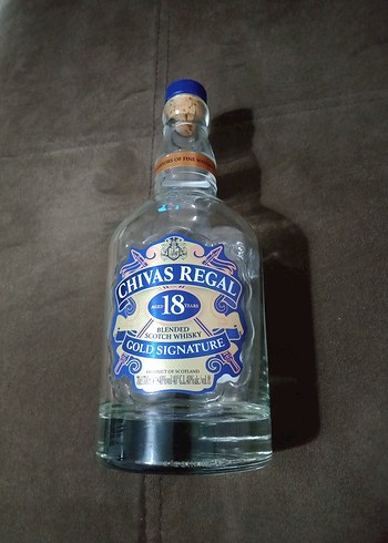 Chivas Regal 18 Yıllık İskoç Viskisi Şişesi orijinal.Mantarkapak - Görsel 4